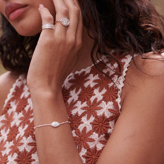 Mother of Pearl Flower Bracelet